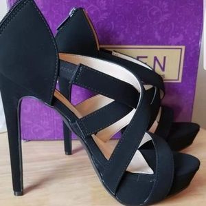Black strappy pumps